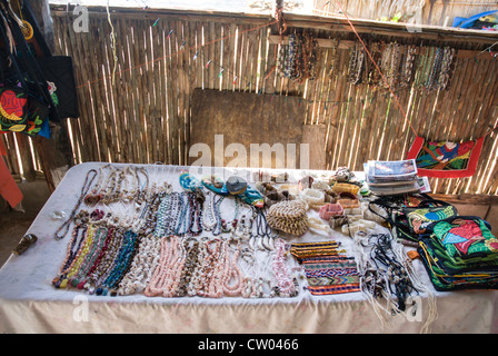 Indian artigianato e arte in vendita a San Blas Foto Stock