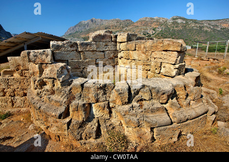 Resti della torre antica a Falassarna, Chania, Creta, Grecia. Foto Stock