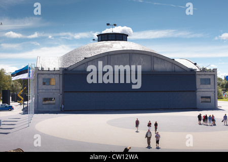 Ex hangar idrovolante, attualmente il Museo Marittimo a Tallinn in Estonia. Foto Stock