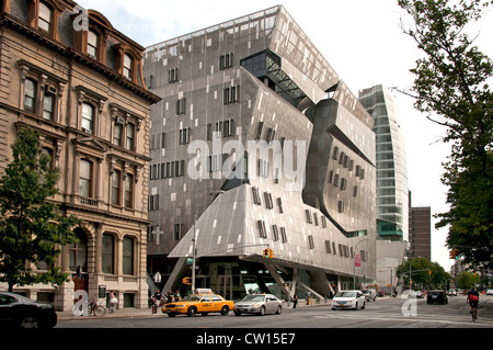 Cooper Union New Academic edificio progettato da Thom Mayne di architettura Morphosis nell'East Village di Manhattan a New York City Foto Stock