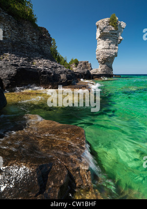 Vaso di fiori Isola, Fathom cinque National Marine Park, Ontario, Canada. Foto Stock