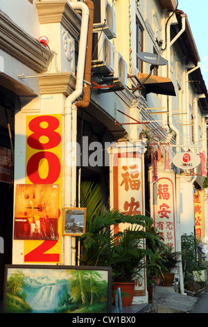 Variopinto edificio coloniale in Chinatown, Melaka. Foto Stock