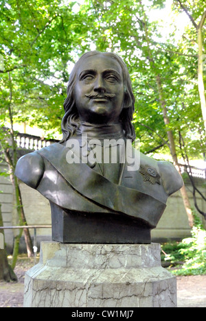 Bruxelles, Belgio. Busto dello Zar Pietro il Grande a Parc de Bruxelles. Detto per commemorare il luogo in cui egli ha vomitato il 16 aprile 1717, Foto Stock