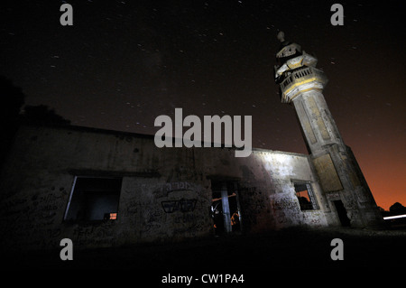 La moschea siriano in Hushaniya et notte. Vicino alla comunità di Keshet nel Golan, Israele, foto di Shay prelievo Foto Stock