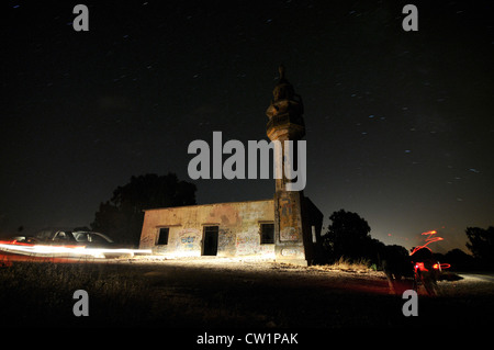 La moschea siriano in Hushaniya et notte. Vicino alla comunità di Keshet nel Golan, Israele, foto di Shay prelievo Foto Stock