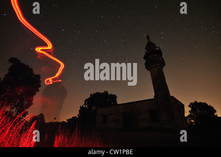 La moschea siriano in Hushaniya et notte. Vicino alla comunità di Keshet nel Golan, Israele, foto di Shay prelievo Foto Stock