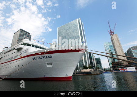 MS Deutschland ormeggiato a Canary Wharf utilizzato dal tedesco del Comitato olimpico durante le 2012 Olimpiadi di estate a Londra Foto Stock