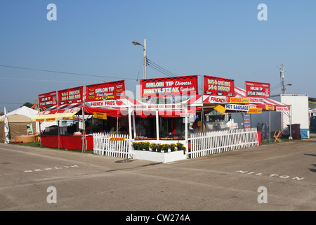 Concessione di cibo di stand. Controfiletto di cene di punta. Ribeye Sandwich. Foto Stock