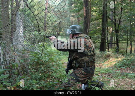 I giocatori di paintball in Harnekop a Berlino Foto Stock