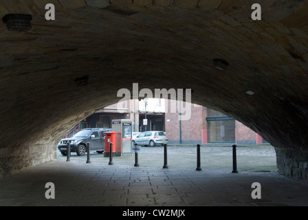 Ingresso in galleria per Victoria Quays da Furnival Road, Sheffield REGNO UNITO Foto Stock