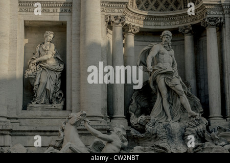 Close up dettaglio presso la Fontana di Trevi, Roma, Italia Foto Stock