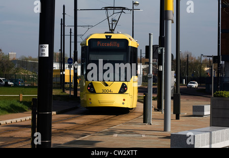 Flexity Swift M5000 classe tram a Media City Salford Quays Metro Link stop Salford Greater Manchester Inghilterra England Foto Stock