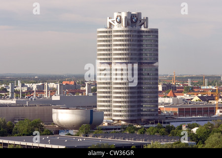 Muenchen, guardare la sede della BMW Foto Stock