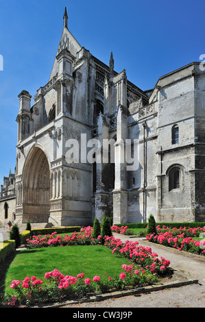 La Cattedrale di Saint-Omer / Cathédrale Notre-dame de Saint-Omer a Sint-Omaars, Nord-Pas-de-Calais, Francia Foto Stock