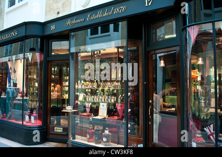 Della Penhaligon profumieri, Burlington Arcade, London, Regno Unito Foto Stock