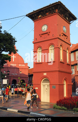 La Chiesa di Cristo e Melaka torre dell'orologio di Melaka, Malaysia. Foto Stock