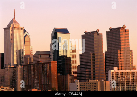 Lo skyline di Philadelphia in Fading light Foto Stock