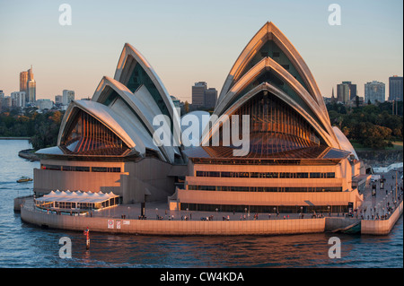 Sydney Opera House nel tardo pomeriggio di luce, Australia Foto Stock