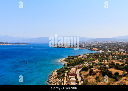 Parte dell'est della costa cretese (Grecia) vicino a Elounda Foto Stock