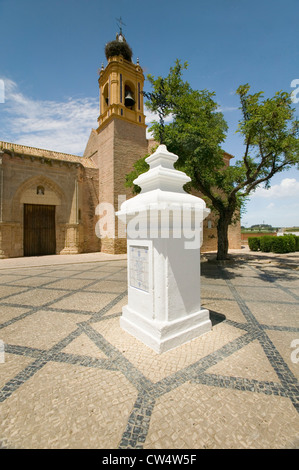 Palos equipaggio monumento davanti San Jorge martire chiesa di San Giorgio Martire dove Cristoforo Colombo e marinai pregato ricevuto Foto Stock