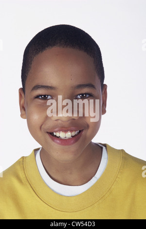 Ritratto di un ragazzo che sorride Foto Stock