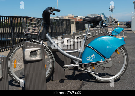 Le biciclette a noleggio presso una delle stazioni di Dublinbikes, Dublino, Irlanda, Europa. Foto Stock