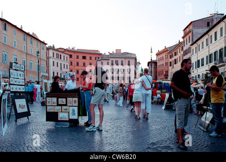 Roma, persone in Piazza Navona Foto Stock