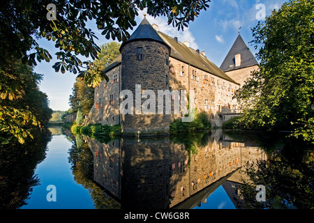 Kemnade Castello Lago nar Kemnade nella valle della Ruhr, in Germania, in Renania settentrionale-Vestfalia, la zona della Ruhr, Hattingen Foto Stock