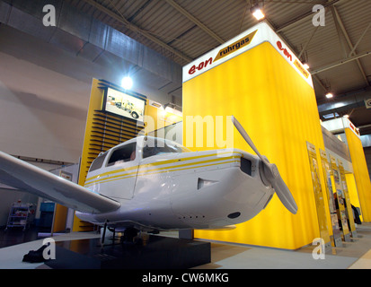 E.ON Ruhrgas, equo Eworld, stand con aeroplano Foto Stock