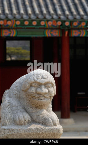 Statua del tempio presso il Palazzo Gyeongbokgung, in Corea del Sud Seoul Foto Stock