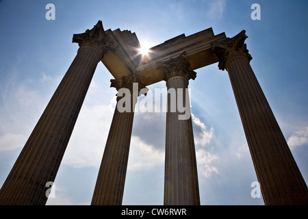 Hafentempel nel parco archeologico in controluce, in Germania, in Renania settentrionale-Vestfalia, Xanten Foto Stock