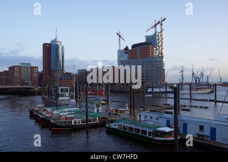 Costruzione dell'Elbe Philharmonic Hall nel porto di Amburgo Foto Stock