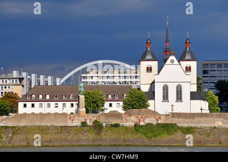 Alt St. Heribert monastero chiesa, in Germania, in Renania settentrionale-Vestfalia, Colonia Foto Stock