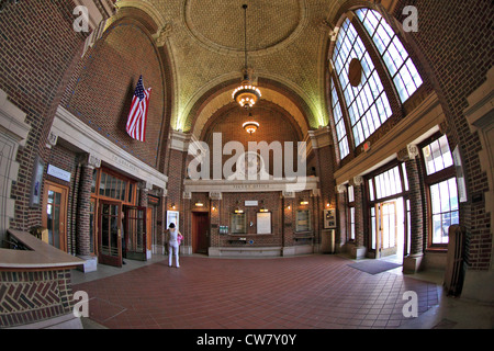 Stazione ferroviaria Larkin Plaza Yonkers New York Foto Stock