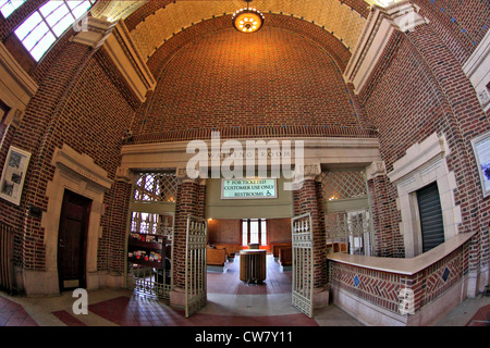 Stazione ferroviaria Larkin Plaza Yonkers New York Foto Stock