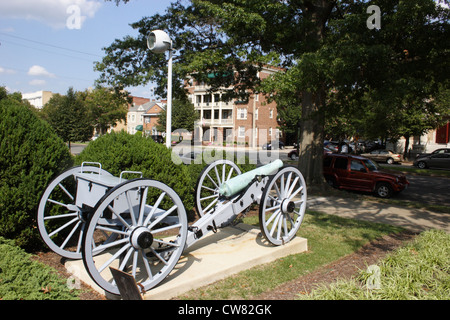 Il cannone dalla Guerra Civile Americana presso Virginia storica società di Richmond, Virginia, Stati Uniti d'America Foto Stock