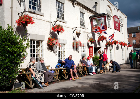 Il Shroppie Fly public house vicino Audlem. Foto Stock