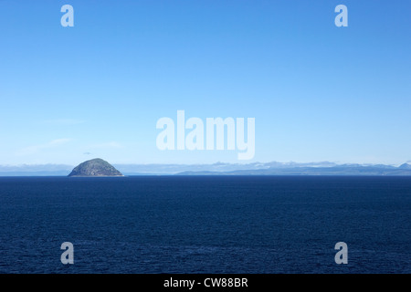 Ailsa craig isola al largo delle coste del South Ayrshire nel Firth of Clyde Scotland Regno Unito Regno Unito Foto Stock