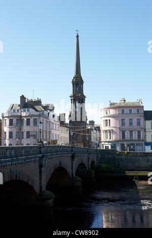 Nuovo ponte sul fiume ayr nel centro della città di Ayr south ayrshire Scotland Regno Unito Regno Unito Foto Stock