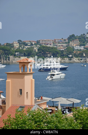 La vista del porto, Villefranche-sur-Mer, Côte d'Azur, Alpes-Maritimes, Provence-Alpes-Côte d'Azur, in Francia Foto Stock