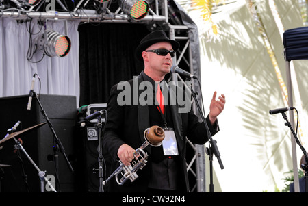 Broadbeach Jazz Festival musicisti suonano alla folla Foto Stock