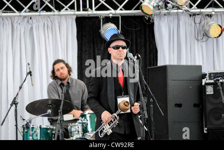 Broadbeach Jazz Festival musicisti suonano alla folla Foto Stock