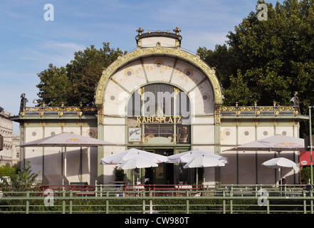 Otto Wagner padiglioni Cafe, Art Nouveau o Jugendstill cafe a Karlsplatz La stazione della metropolitana di Vienna, Austria Foto Stock