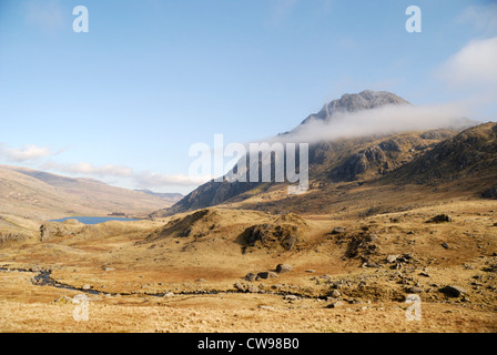 Monte Tryfan dalle vicinanze Llyn Idwal, Snowdonia, il Galles del Nord Foto Stock