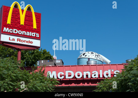 McDonald's ristorante fast food presso La Ronde, Montreal, Quebec, Canada Foto Stock