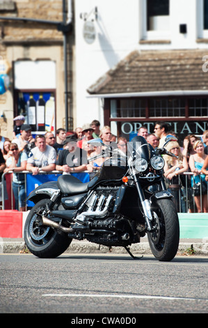 Triumph Rocket 3 motociclo. Brackley festival di motociclismo 2012. Brackley, Northamptonshire, Inghilterra Foto Stock