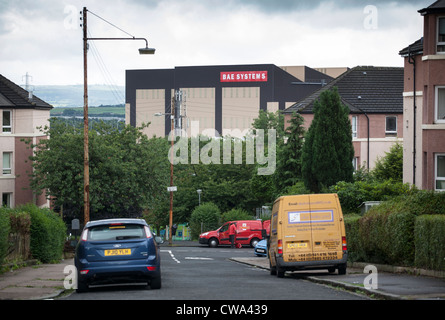 Una vista della BAE Systems complesso sul fiume Clyde dal Scotstounhill area di Glasgow. Foto Stock