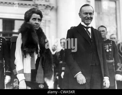 La First Lady grazia Coolidge e Presidente Calvin Coolidge presso il nuovo anno di ricezione presso la Casa Bianca, 1928. La cortesia: CSU Foto Stock