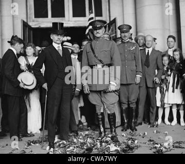 Generale Pershing (1860-1948) con Woodrow Wilson Vice Presidente Marshall su Settembre 11, 1919. Foto Stock