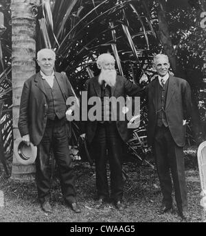 Thomas Edison (1847-1931), Giovanni Burroughs (1837-1921), e Henry Ford (1863-1947) nel 1914 presso la Edison della casa di Ft. Myers, Foto Stock